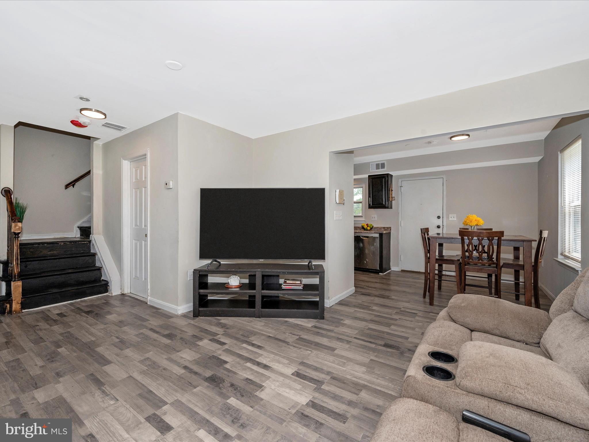 209 Hope Circle Frederick, MD 21701 - Photo 18 of 35 Living room