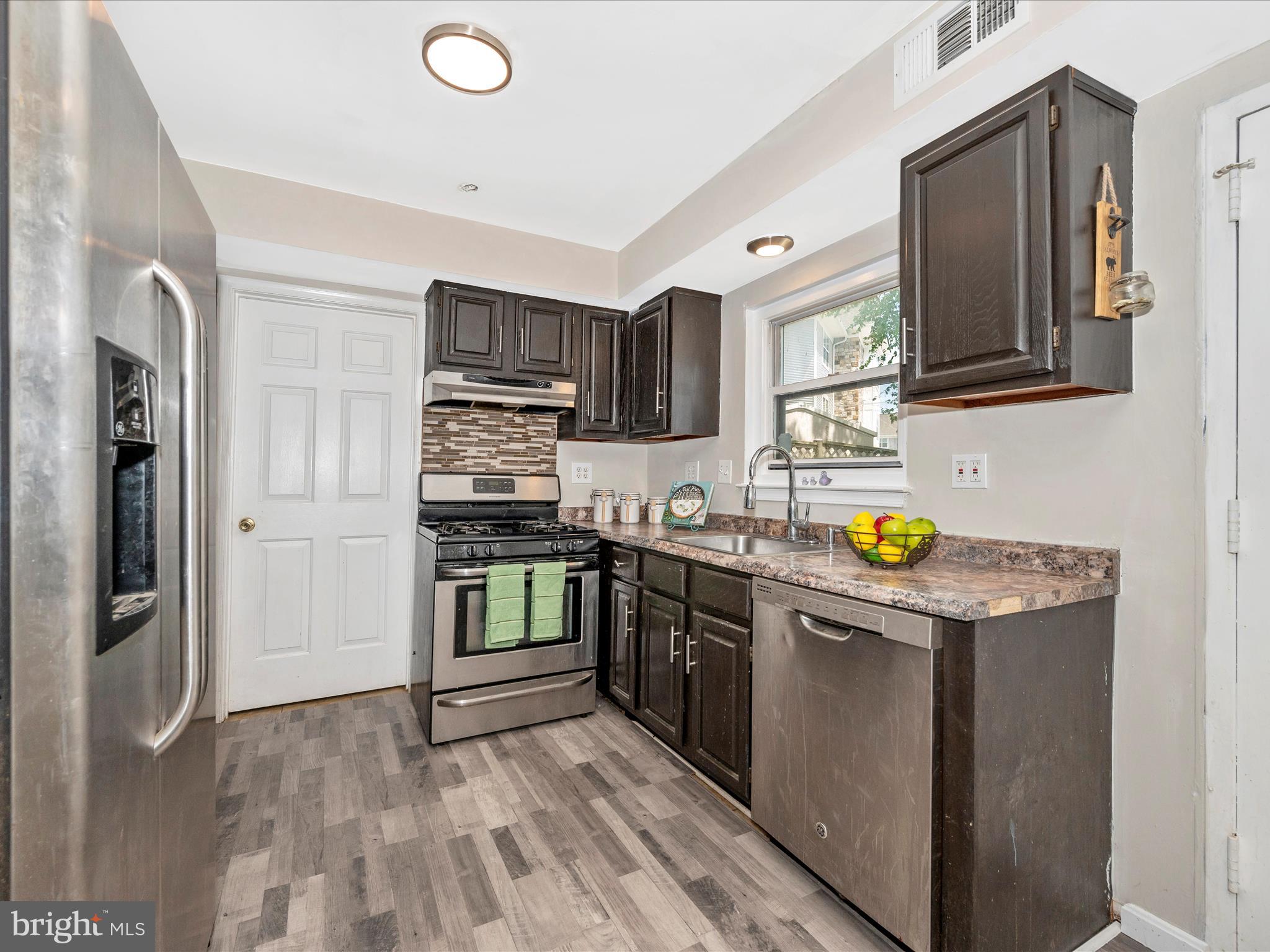 209 Hope Circle Frederick, MD 21701 - Photo 24 of 35 Kitchen