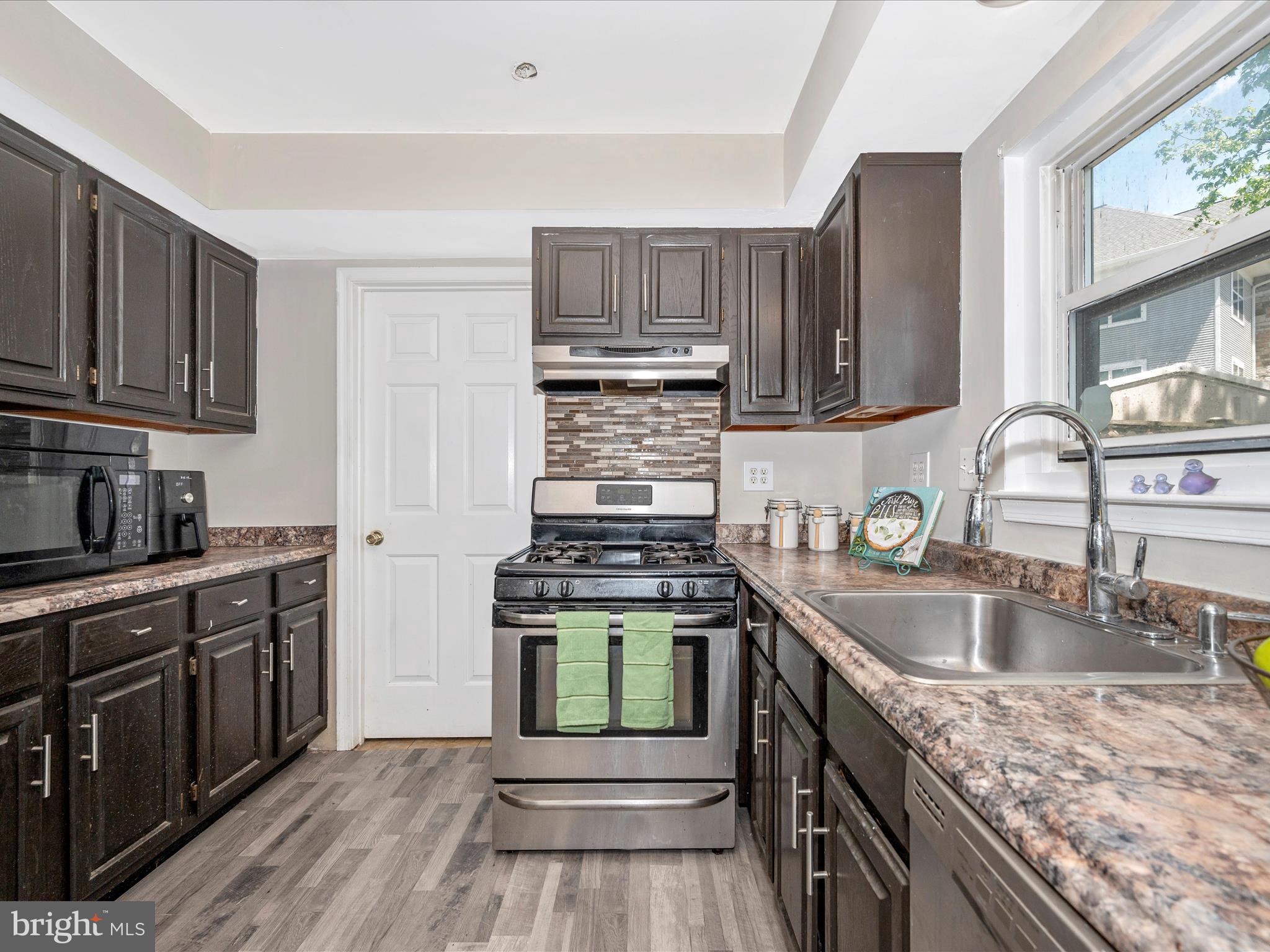 209 Hope Circle Frederick, MD 21701 - Photo 28 of 35 Kitchen