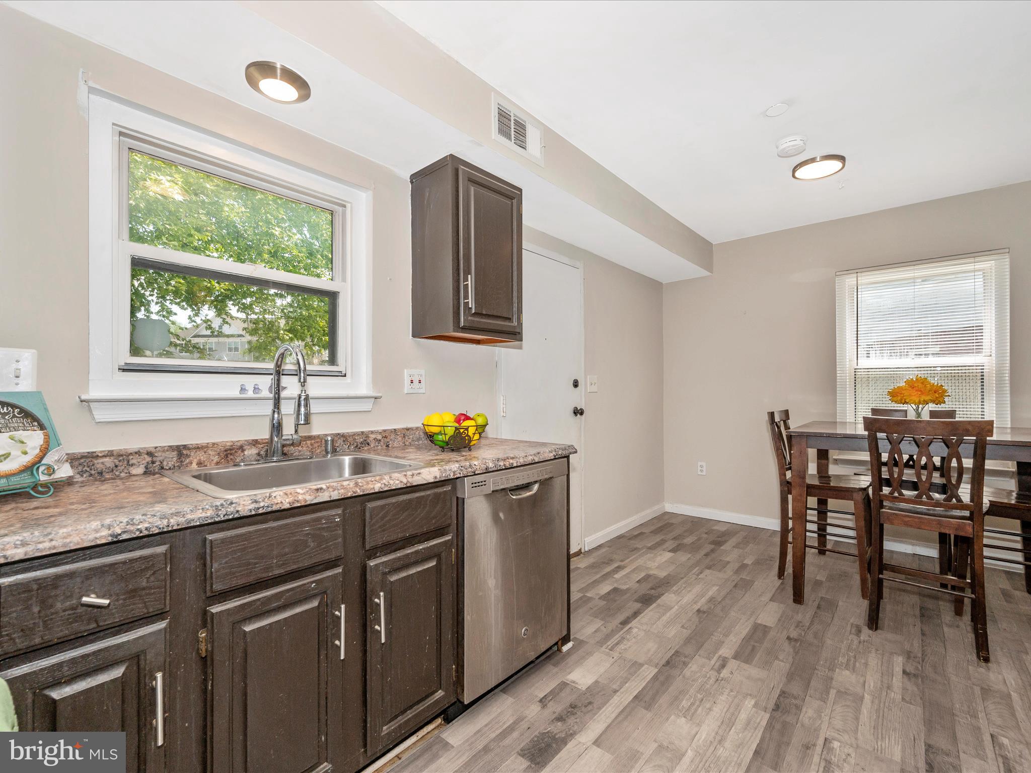 209 Hope Circle Frederick, MD 21701 - Photo 30 of 35 Kitchen with door to back yard