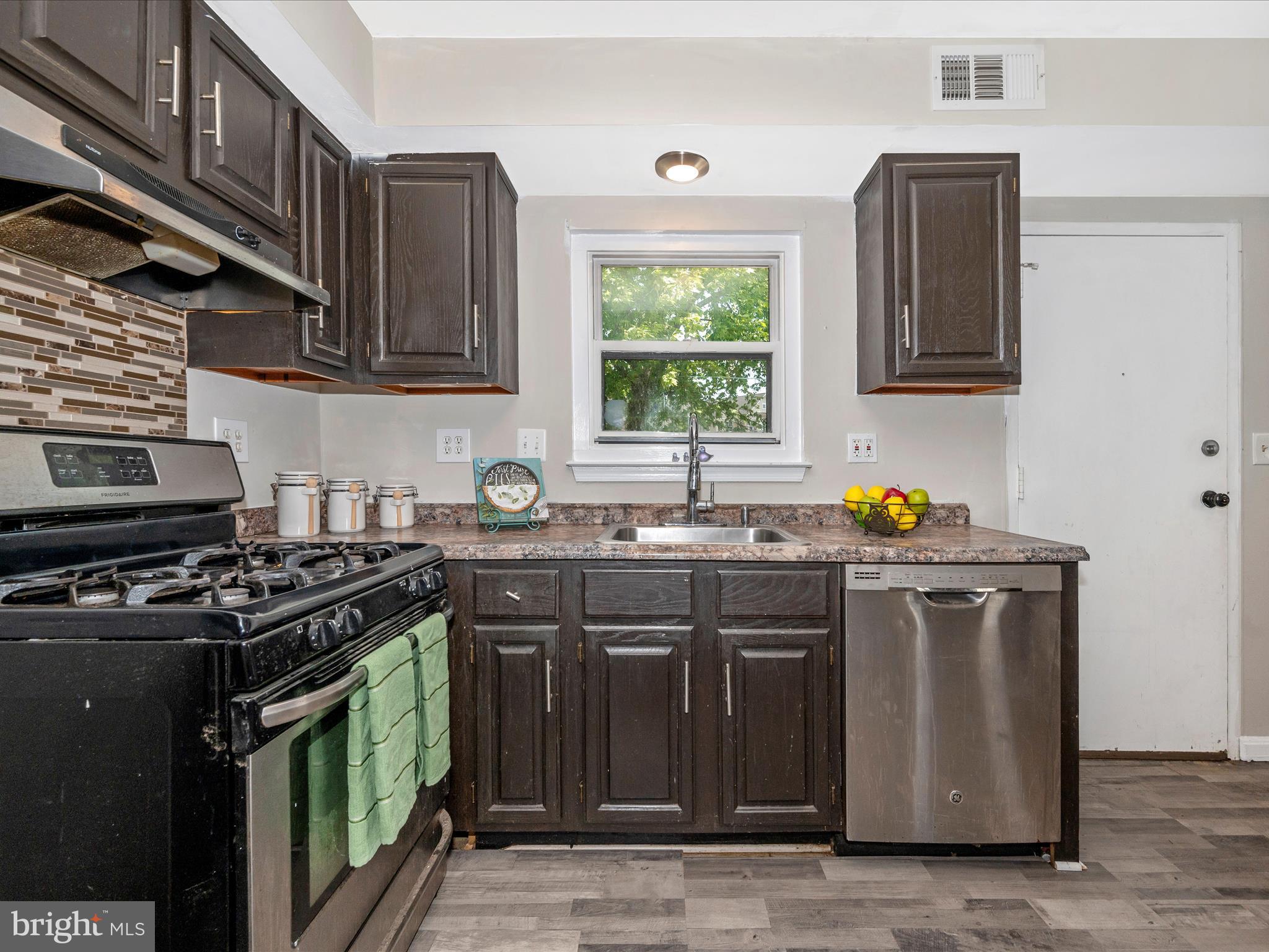 209 Hope Circle Frederick, MD 21701 - Photo 31 of 35 Kitchen