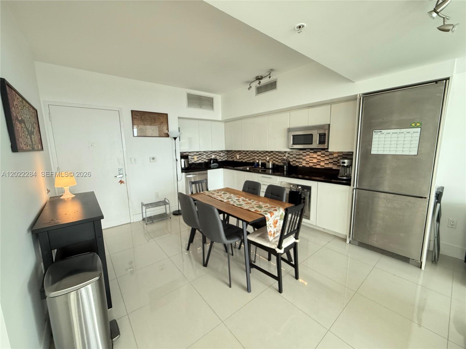 92 Southwest 3rd Street, Unit 3709 Miami, FL 33130 - Photo 8 of 22