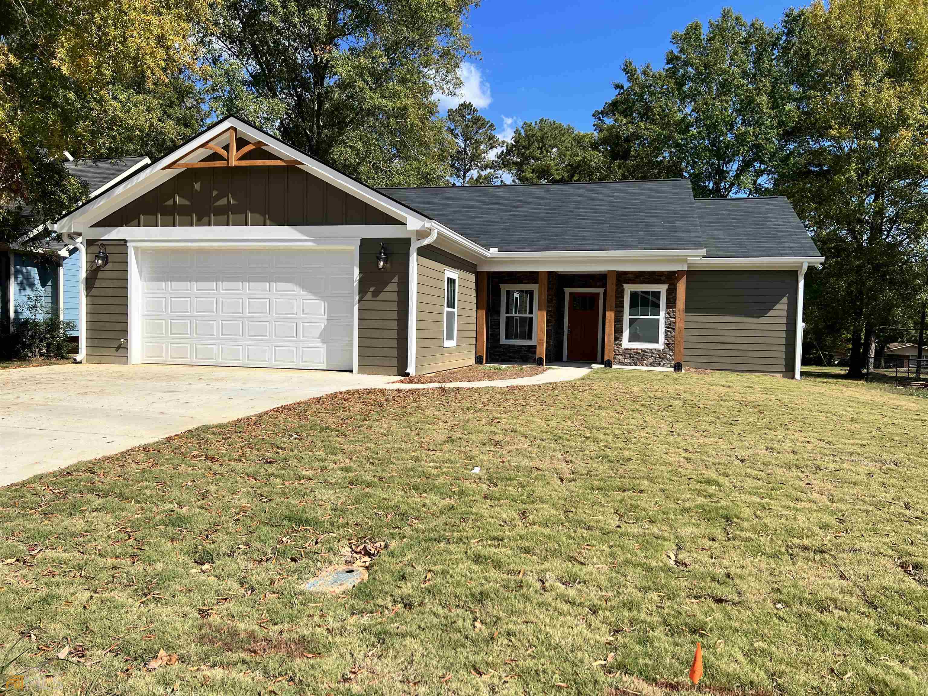 4 Gowen Drive Rome, GA 30165 - Photo 1 of 1 a front view of a house with a yard