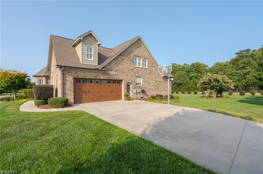 5800 Mabe Drive Oak Ridge, NC 27310 - Photo 4 of 46