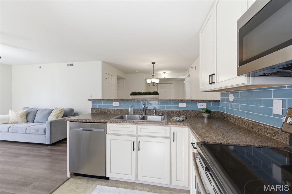 9719 Crayford Road, Unit D Affton, MO 63123 - Photo 13 of 31 Gallery Image 13