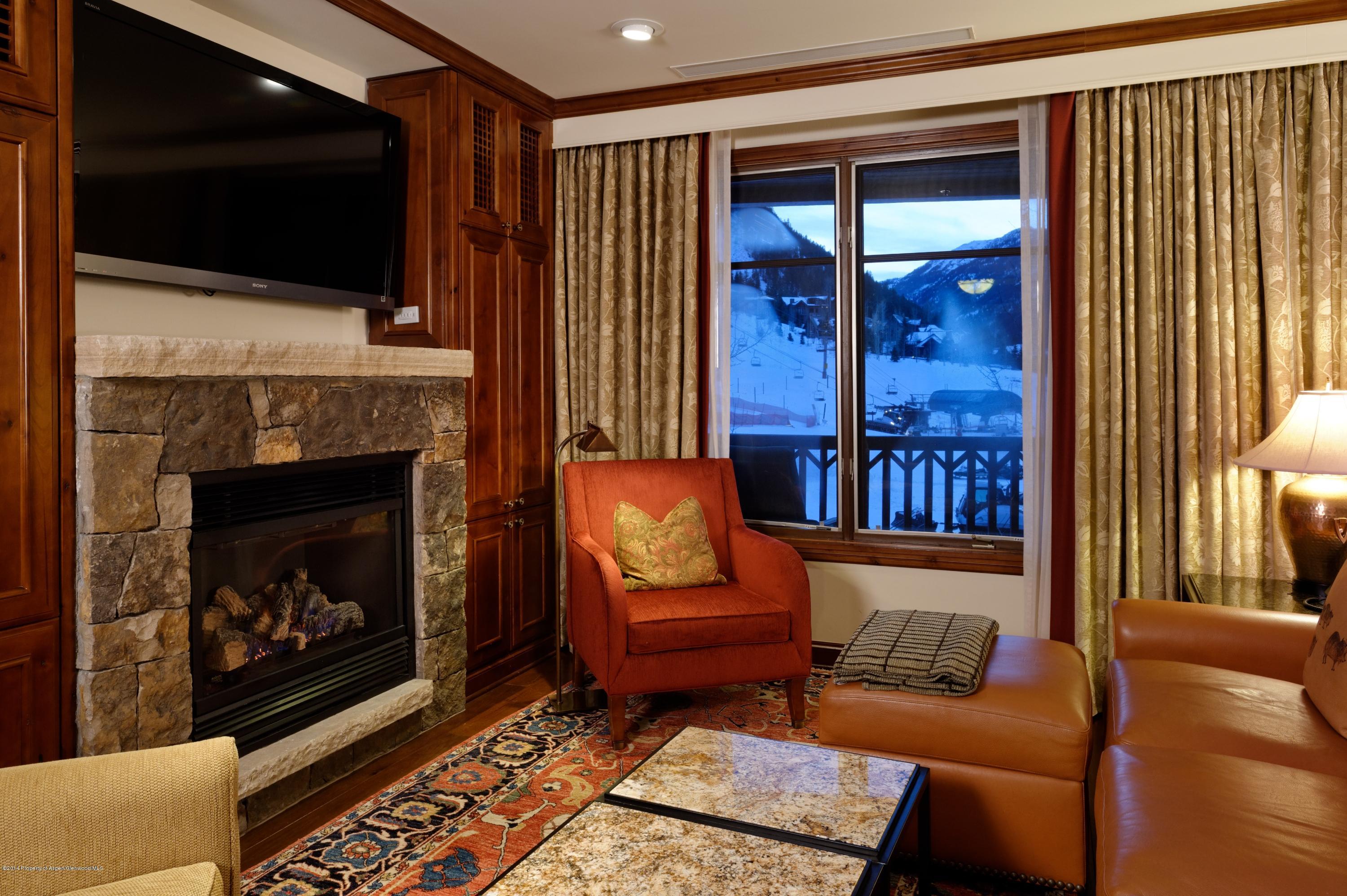 197 Prospector Road, Unit 220310 Aspen, CO 81611 - Photo 2 of 16 Living Room