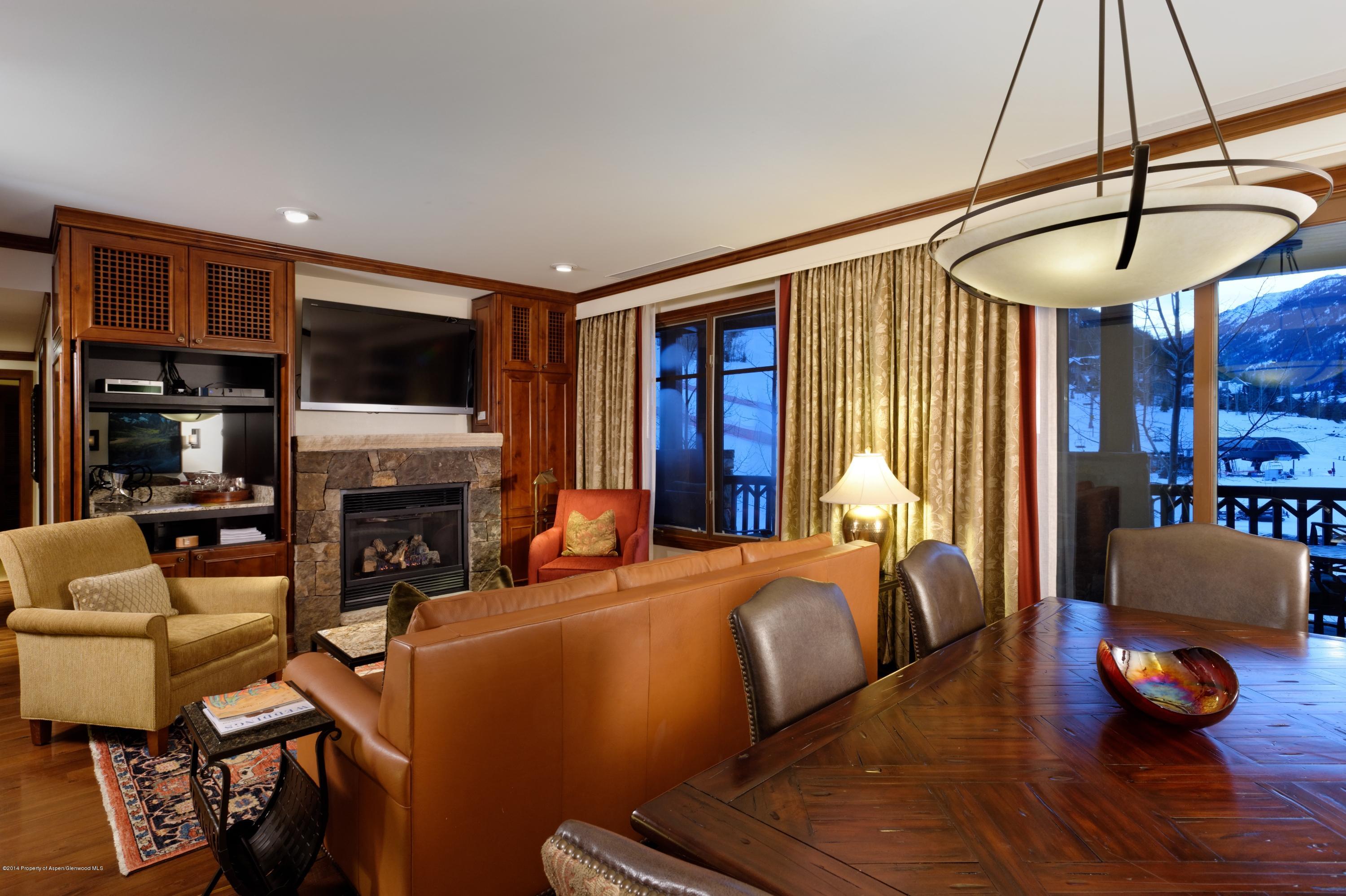 197 Prospector Road, Unit 220310 Aspen, CO 81611 - Photo 3 of 16 Dining Room