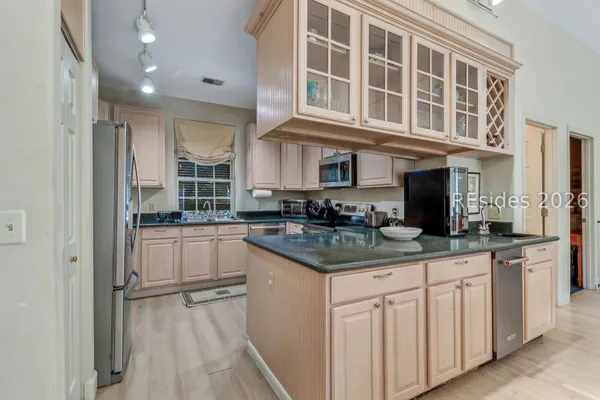 $2,300,000 | 2 Canvasback Road, Hilton Head Island, SC 29928