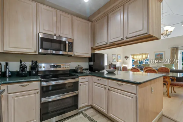 $2,300,000 | 2 Canvasback Road, Hilton Head Island, SC 29928