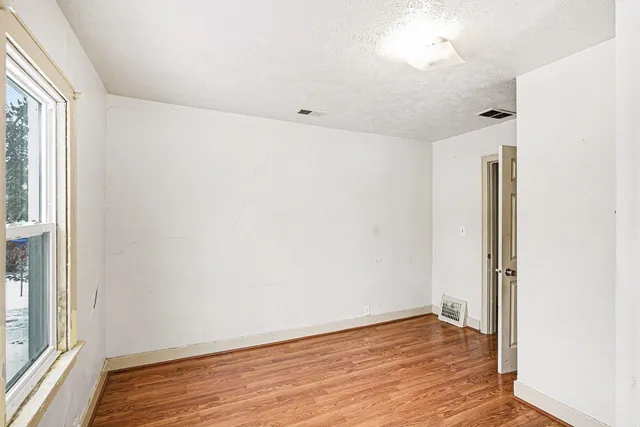 $179,900 | 903 Southworth Terrace, Kalamazoo, MI 49048