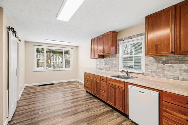 $179,900 | 903 Southworth Terrace, Kalamazoo, MI 49048