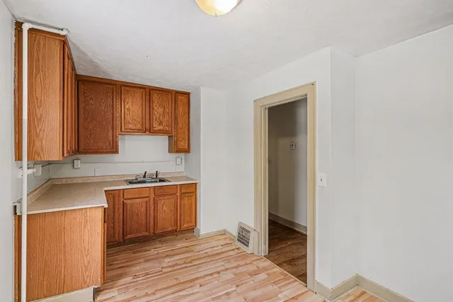 $179,900 | 903 Southworth Terrace, Kalamazoo, MI 49048