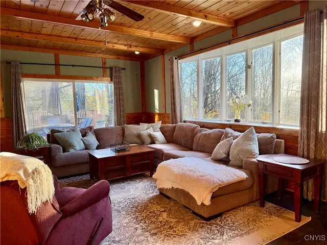 $414,900 | 7 Upper Woods Circle, New Hartford, NY 13413