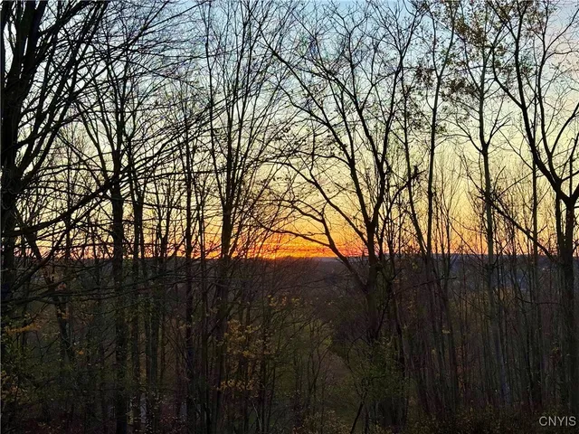 $414,900 | 7 Upper Woods Circle, New Hartford, NY 13413