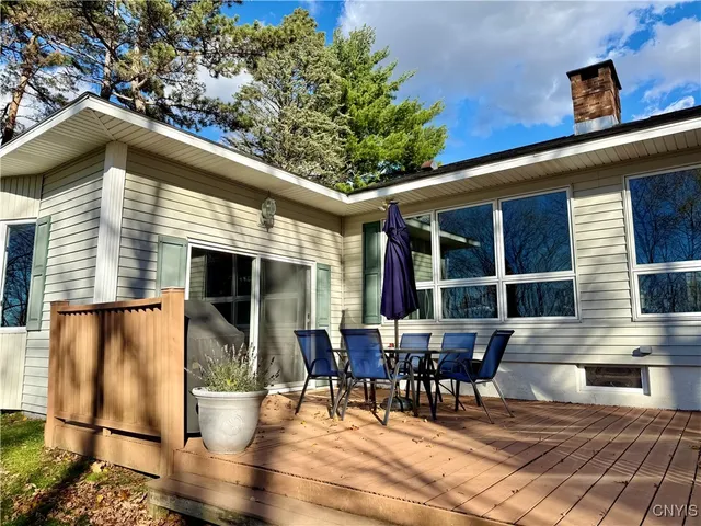 $414,900 | 7 Upper Woods Circle, New Hartford, NY 13413