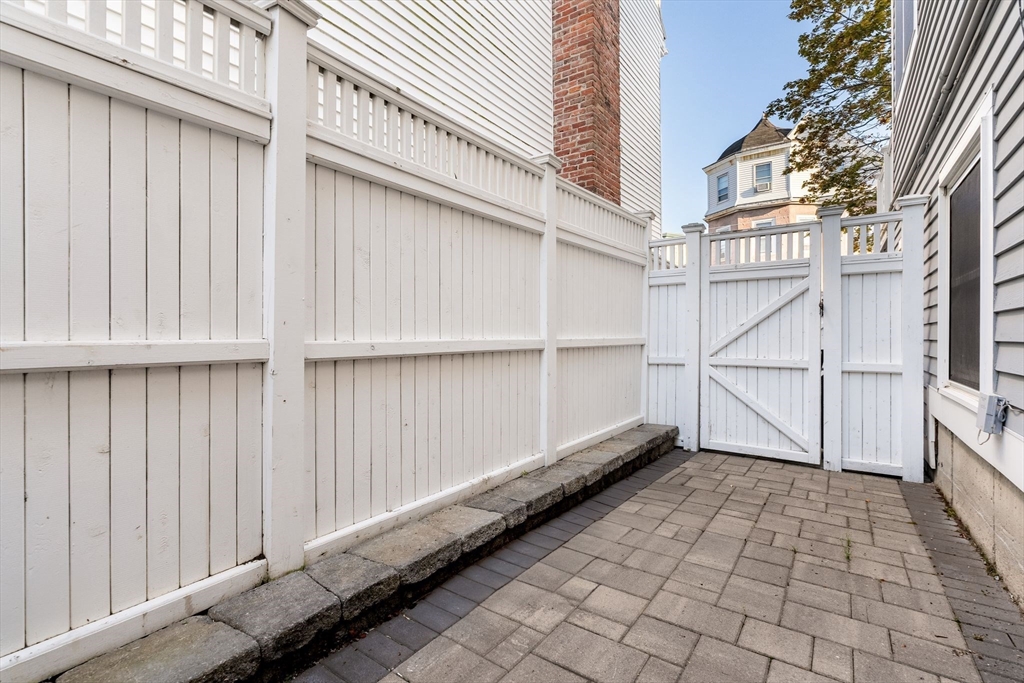 713-715 East 7th Street, Unit 715 Boston, MA 02127 - Photo 20 of 25