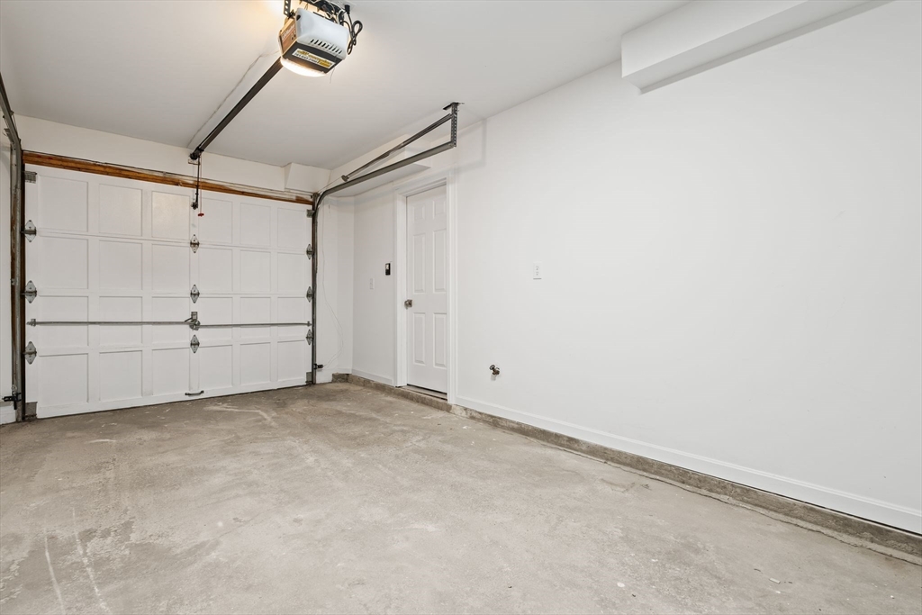 713-715 East 7th Street, Unit 715 Boston, MA 02127 - Photo 21 of 25 a view of an empty room