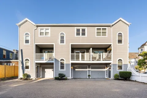 $1,299,000 | 713-715 East 7th Street, Unit 715, Boston, MA 02127