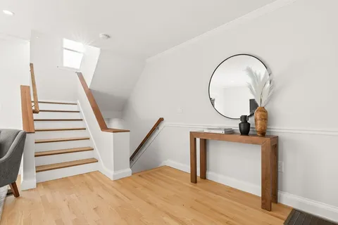 a view of a livingroom with furniture