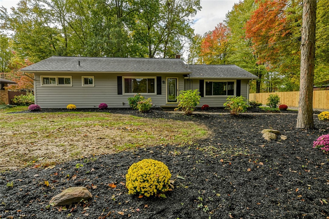 748 Fairwood Road New Franklin, OH 44319 - Photo 2 of 34