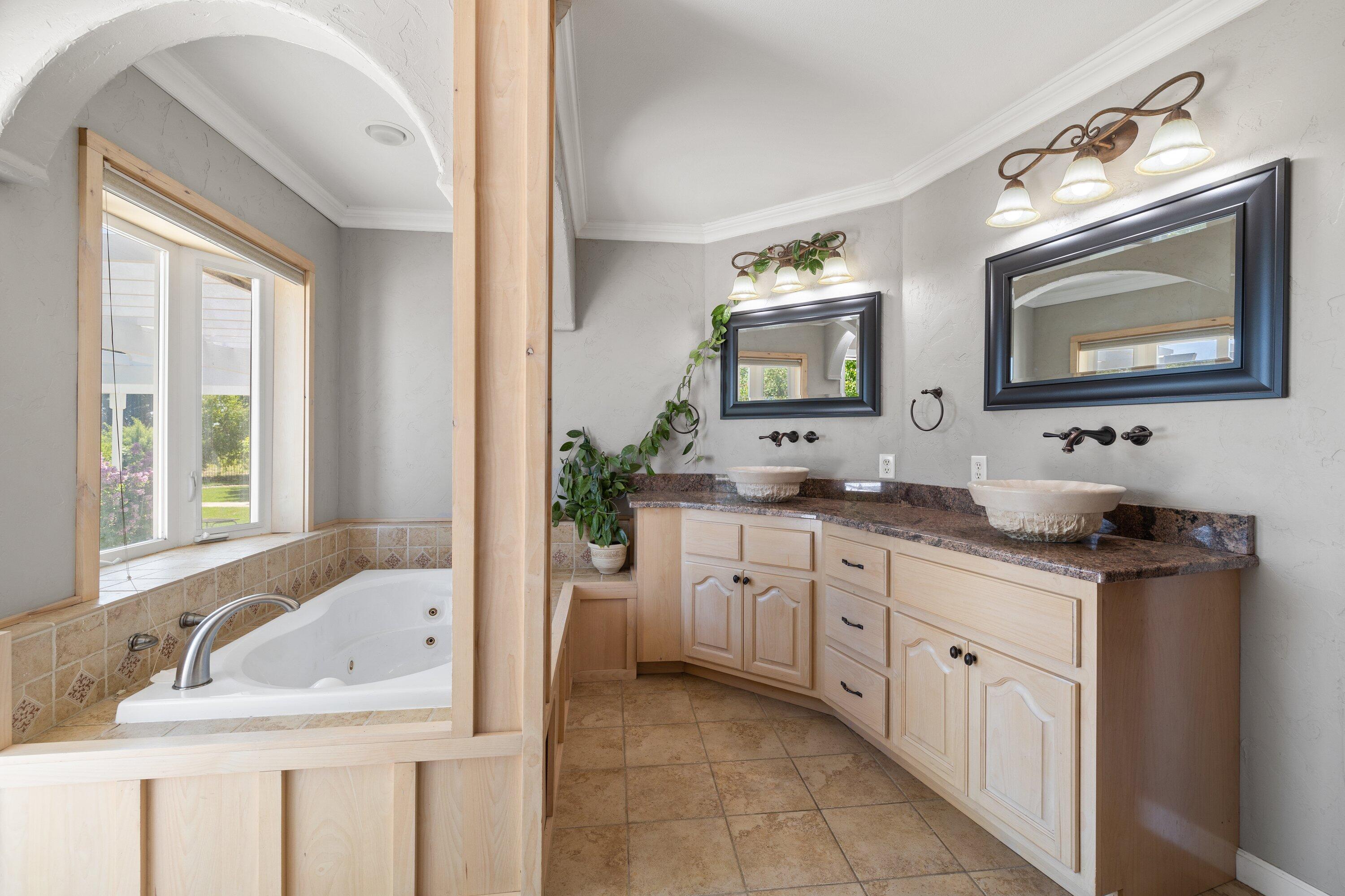 26100 Horsell Road Bend, OR 97701 - Photo 26 of 48 26100 Horsell Rd. Master Bath