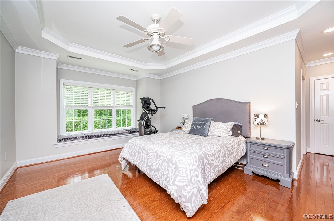 5080 Park Commons Loop Glen Allen, VA 23059 - Photo 11 of 41 a bedroom with a bed and a window