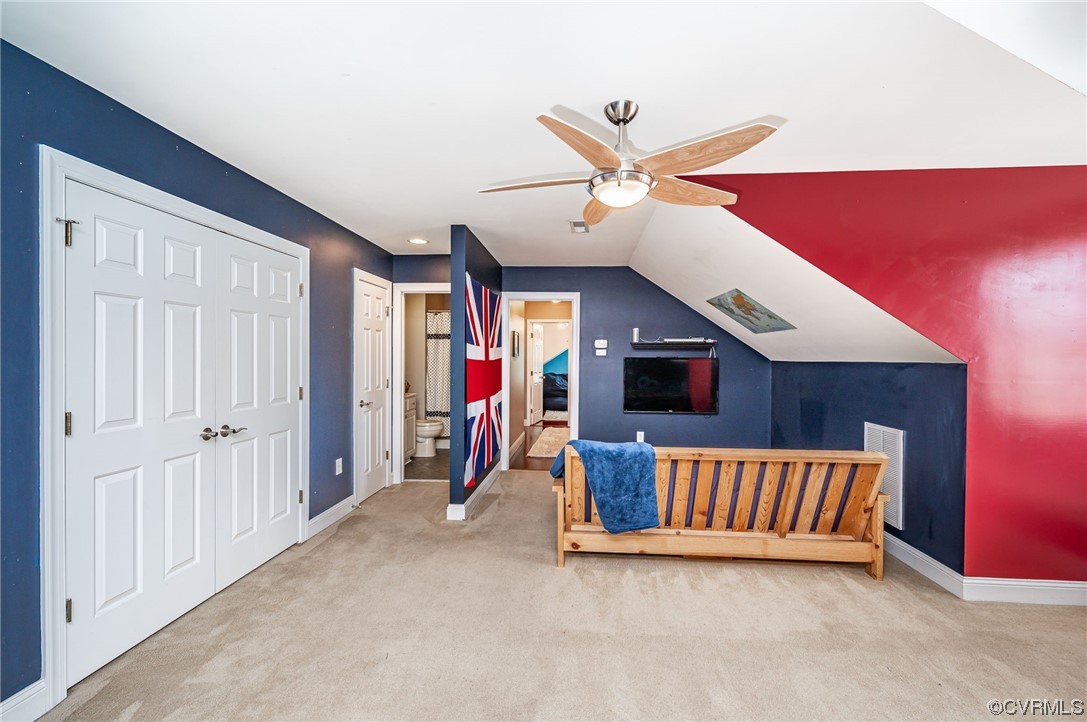 5080 Park Commons Loop Glen Allen, VA 23059 - Photo 29 of 41 a view of a livingroom with furniture and ceiling fan