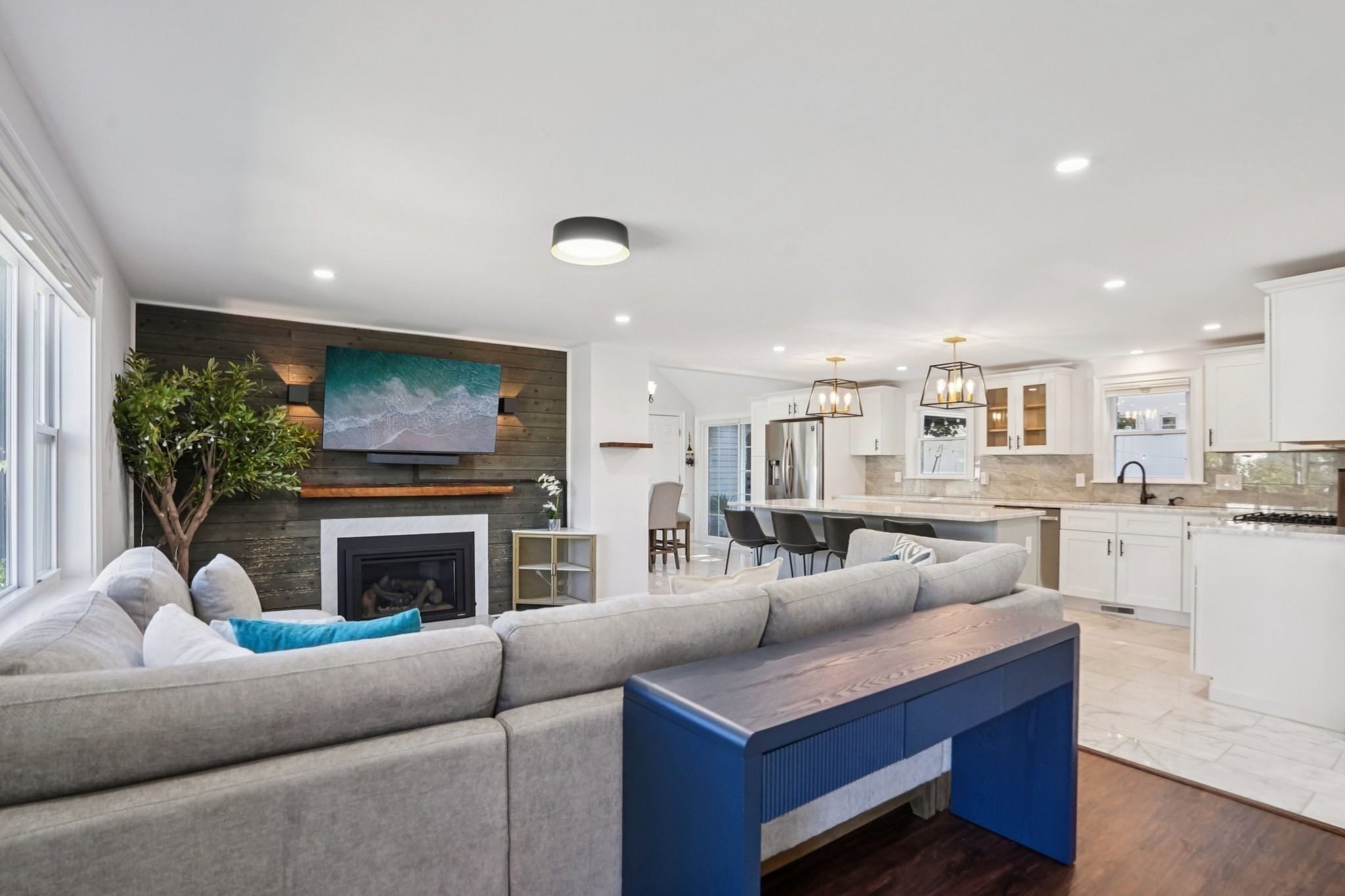 5 Barbara Road Danvers, MA 01923 - Photo 1 of 38 Gallery Image 1