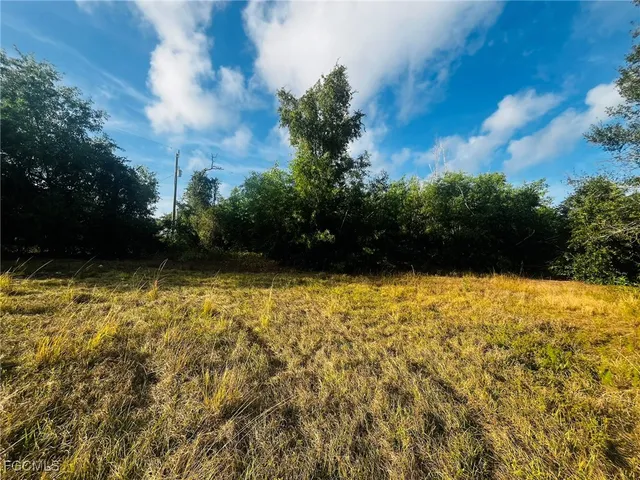 a view of a lake with houses