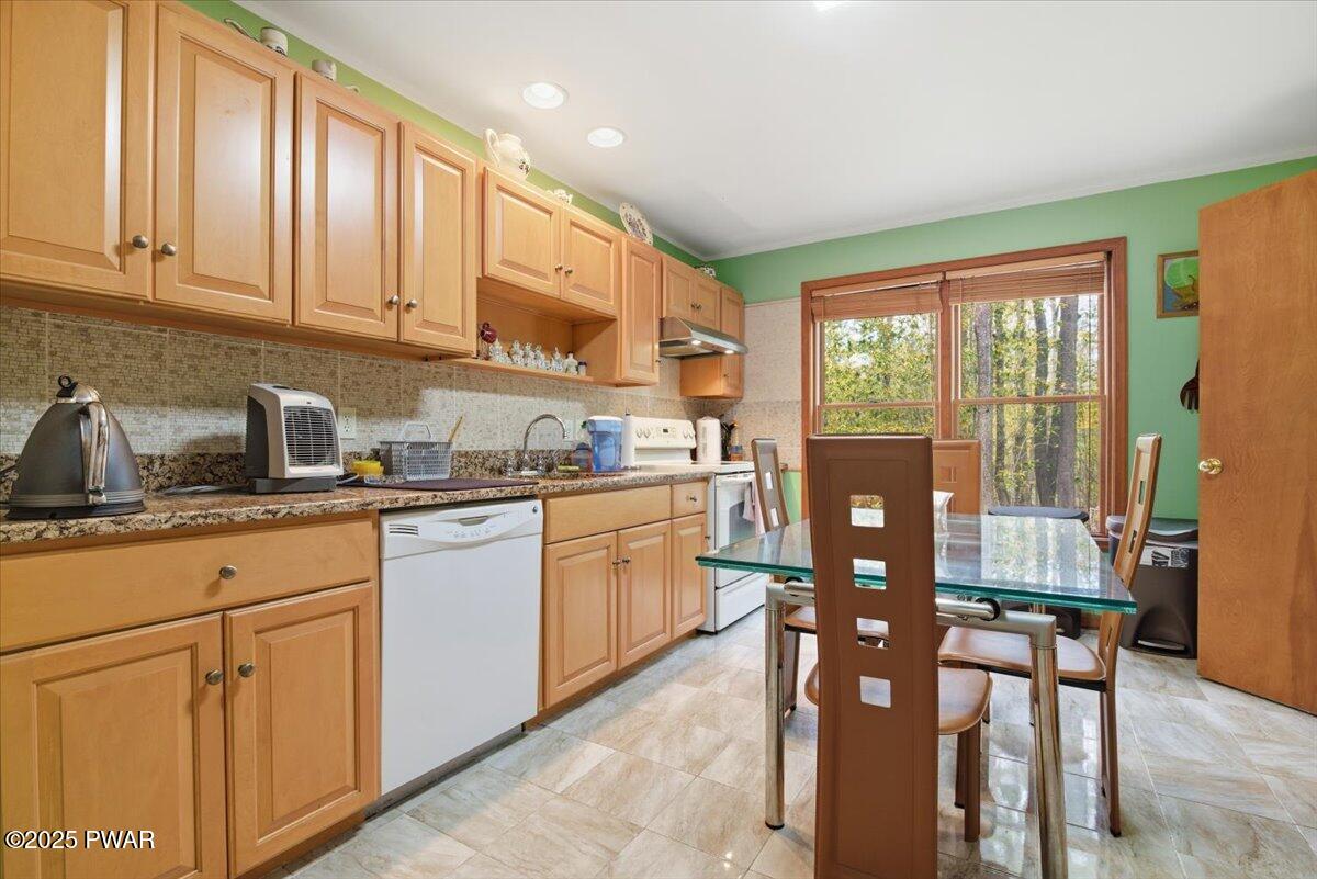 135 Split Rock Road Newfoundland, PA 18445 - Photo 21 of 71