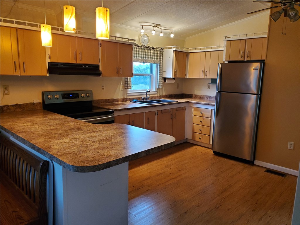 3 5 Elms Circle Coventry, RI 02816 - Photo 4 of 31