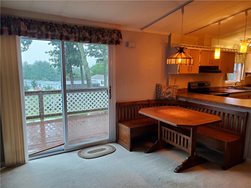 3 5 Elms Circle Coventry, RI 02816 - Photo 5 of 31