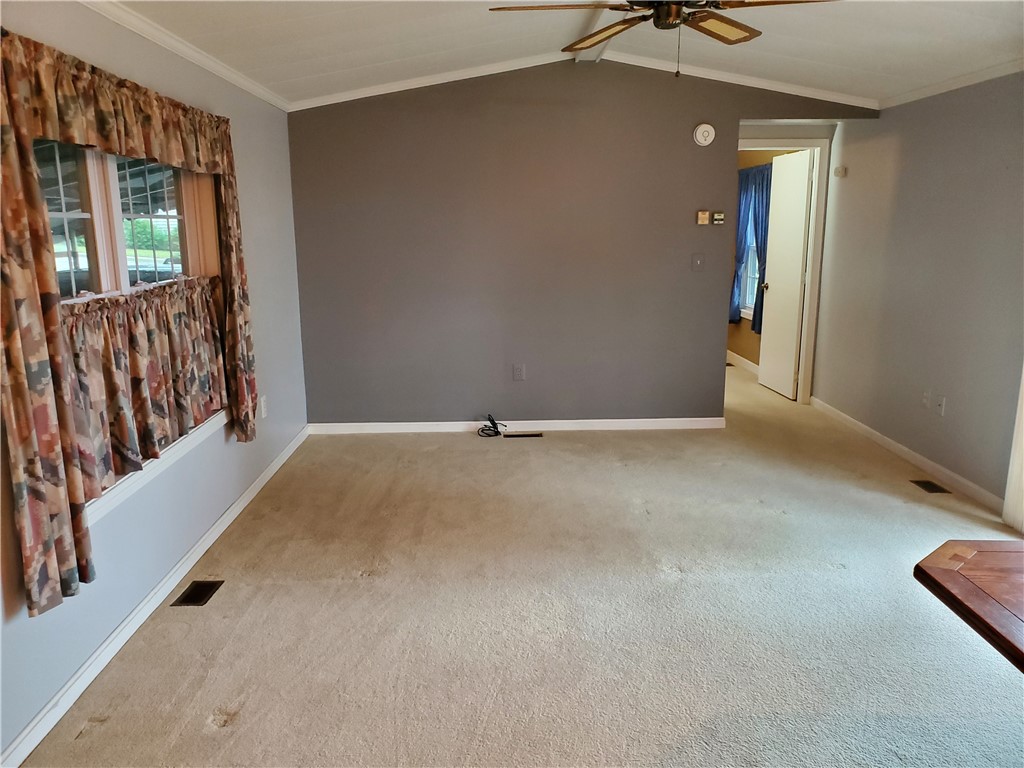 3 5 Elms Circle Coventry, RI 02816 - Photo 8 of 31