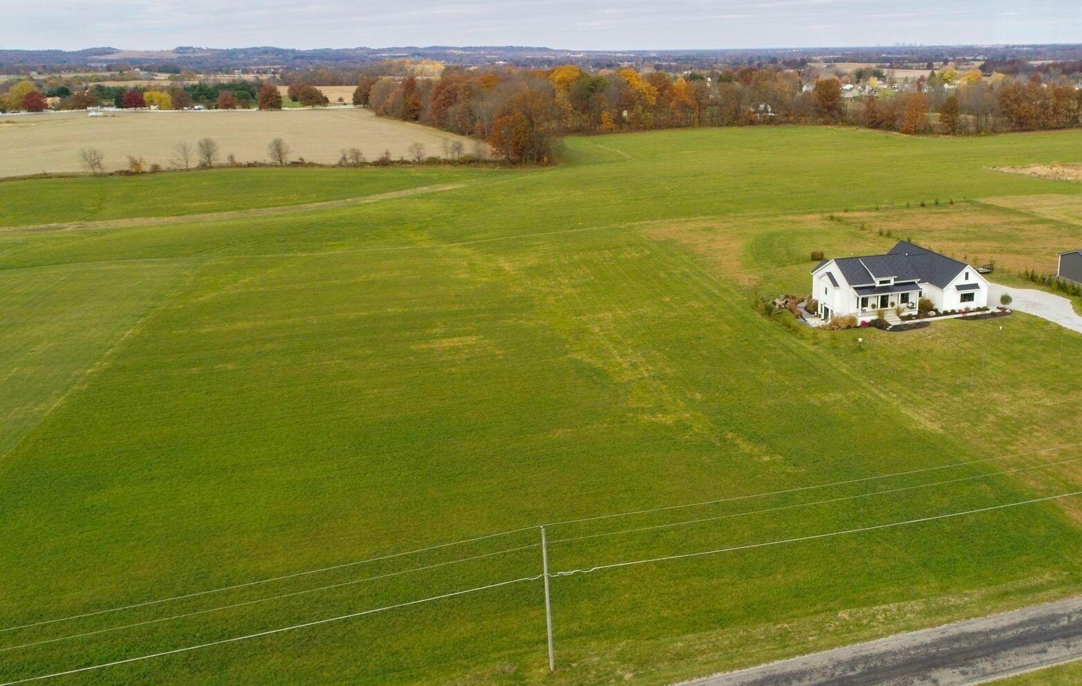 4597 Brook Road Northwest Lancaster, OH 43130 - Photo 2 of 8 IMG_0489