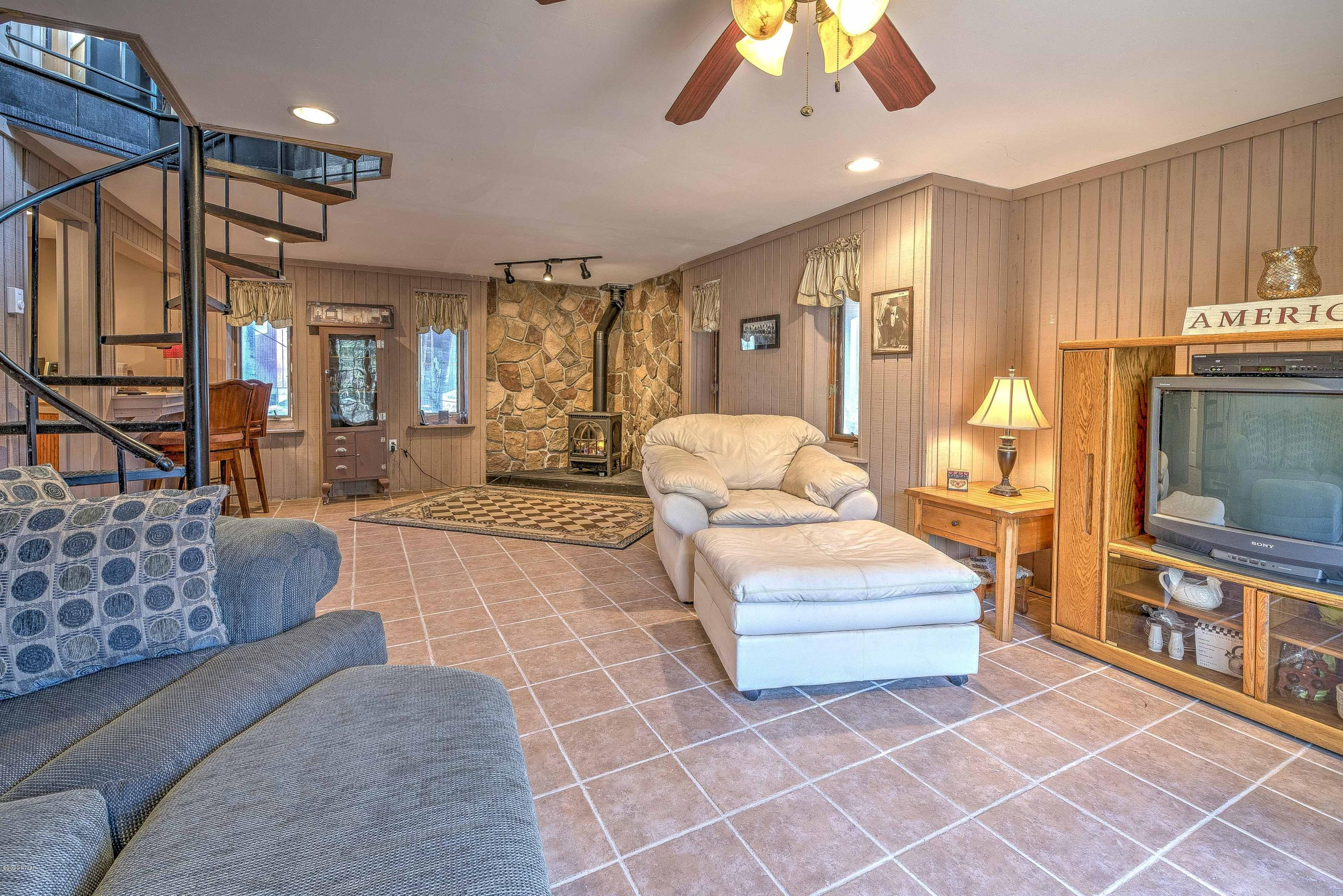 2664 Rockway Road Lake Ariel, PA 18436 - Photo 26 of 33 Ground floor living room
