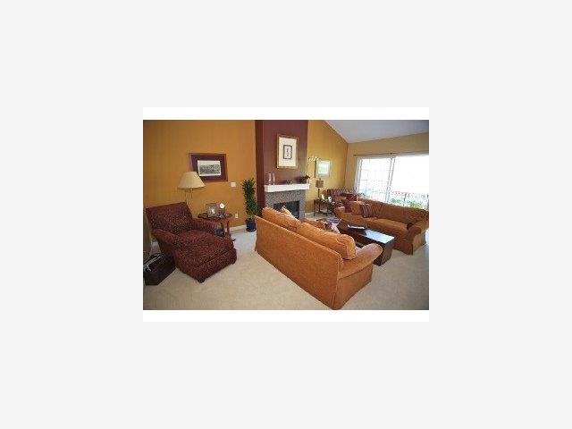 20 Willow Road, Unit 35 Menlo Park, CA 94025 - Photo 2 of 9