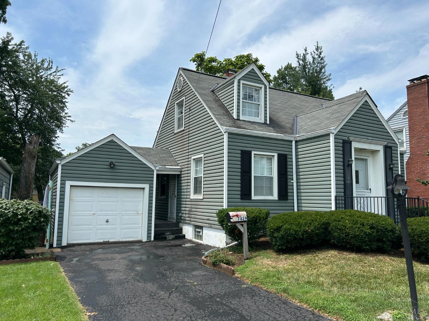 7829 Plainfield Road Cincinnati, OH 45236 - Photo 23 of 24