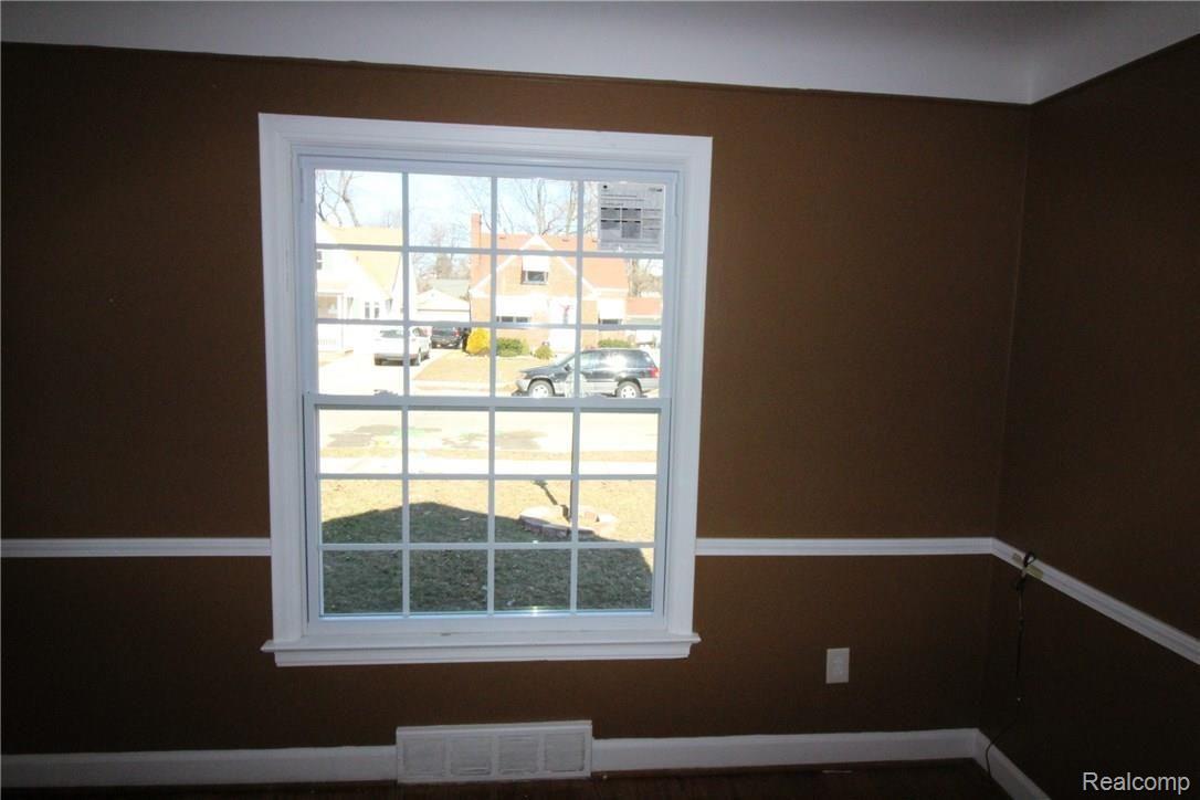 15744 Camden Avenue Eastpointe, MI 48021 - Photo 63 of 65 IMG_0663.JPG