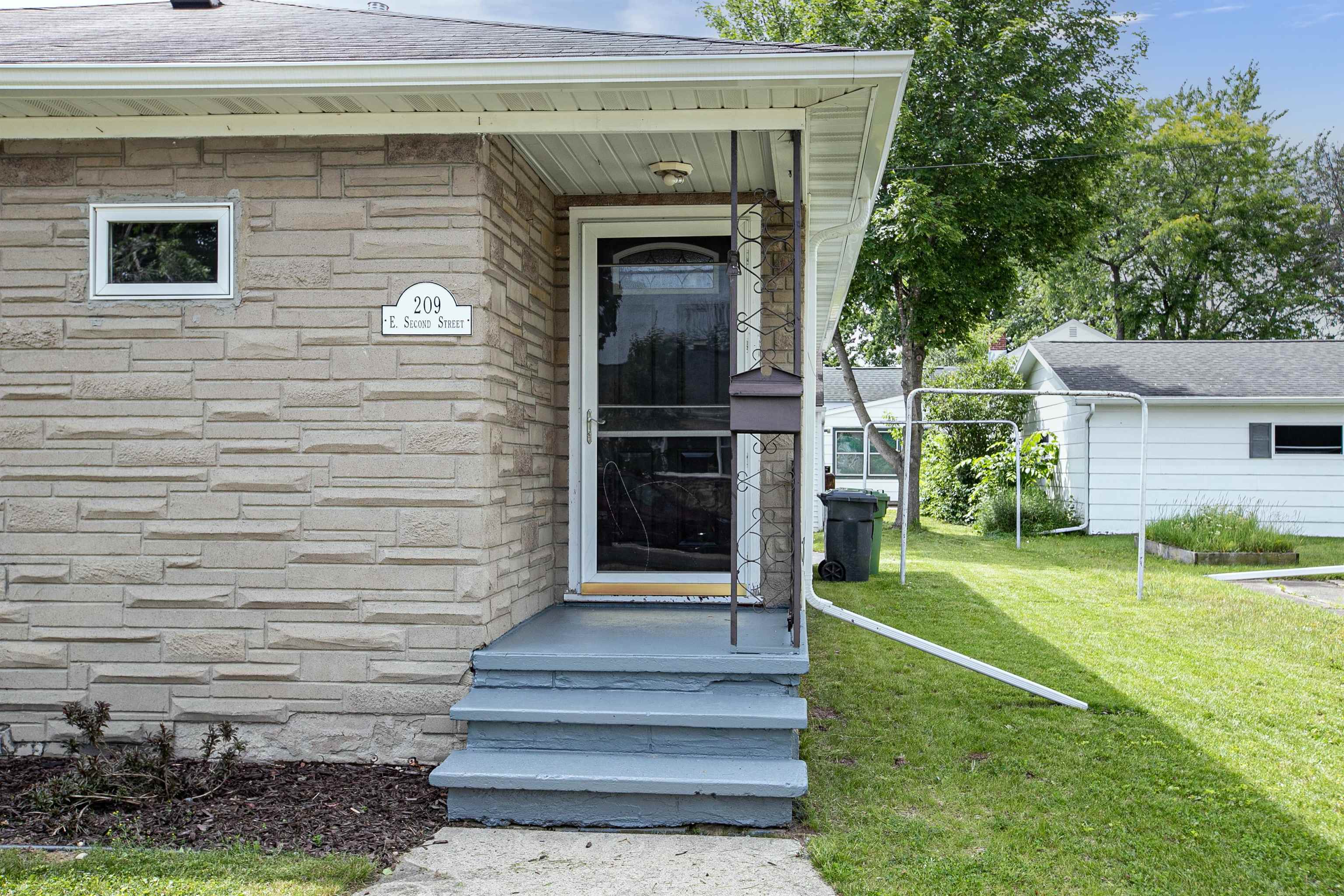 209 East 2nd Street Kimberly, WI 54136 - Photo 4 of 25