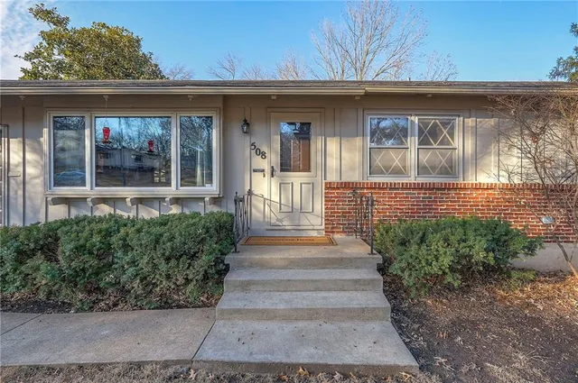 $279,000 | 508 East 109th Terrace, Kansas City, MO 64131