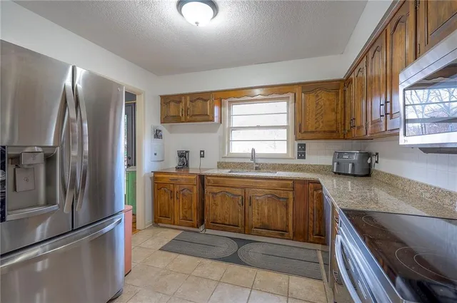 $279,000 | 508 East 109th Terrace, Kansas City, MO 64131