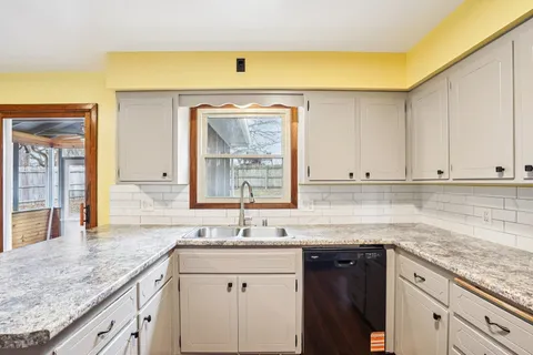 $465,000 | 1764 Oakview Drive, Stoughton, WI 53589