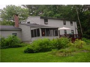 24 Caron Road Bedford, NH 03110 - Photo 2 of 5