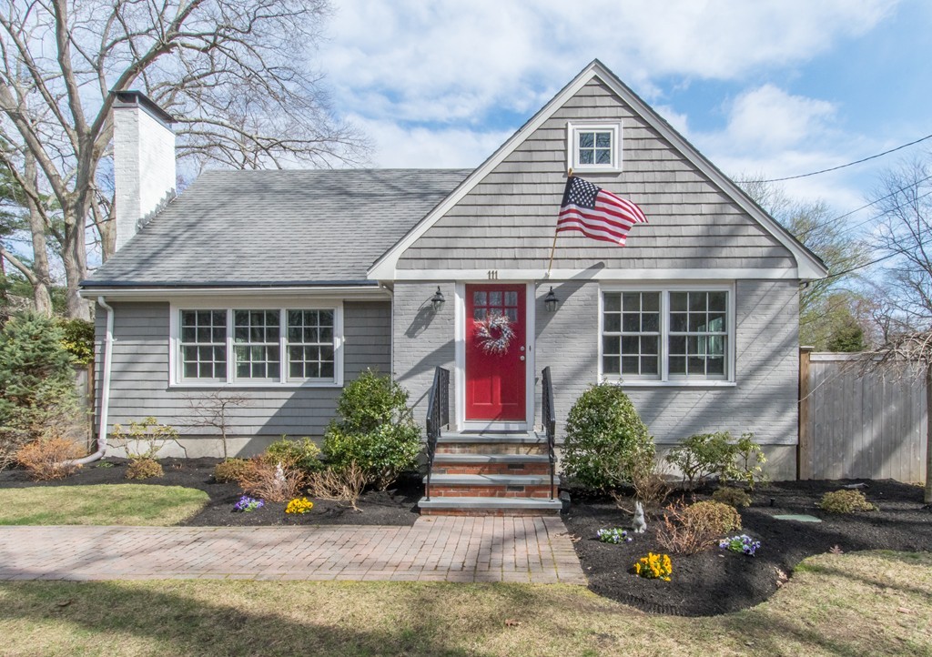 111 Oak Street Needham, MA 02492 - Photo 1 of 25 Gallery Image 1
