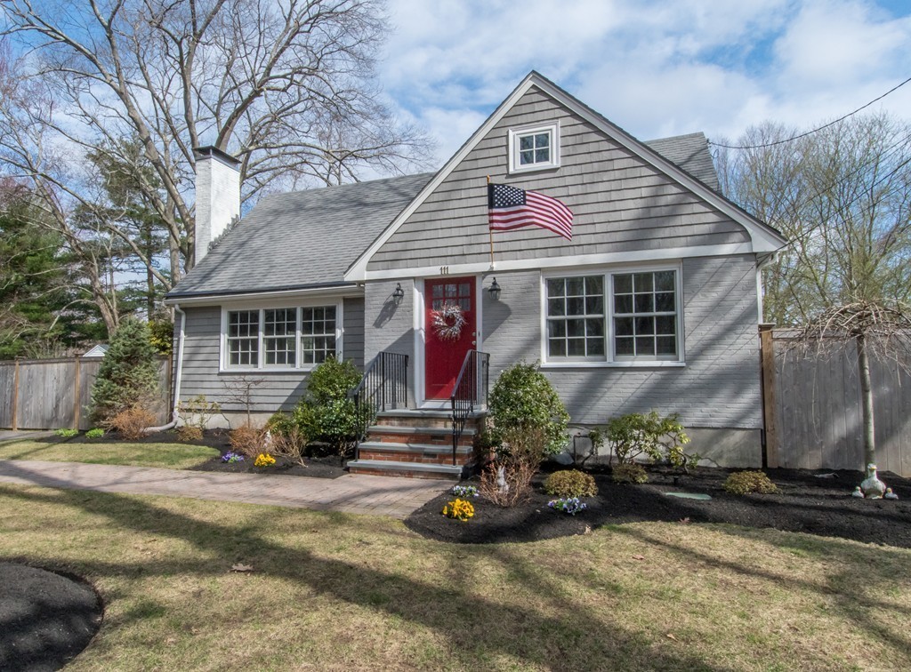 111 Oak Street Needham, MA 02492 - Photo 2 of 25 Gallery Image 2