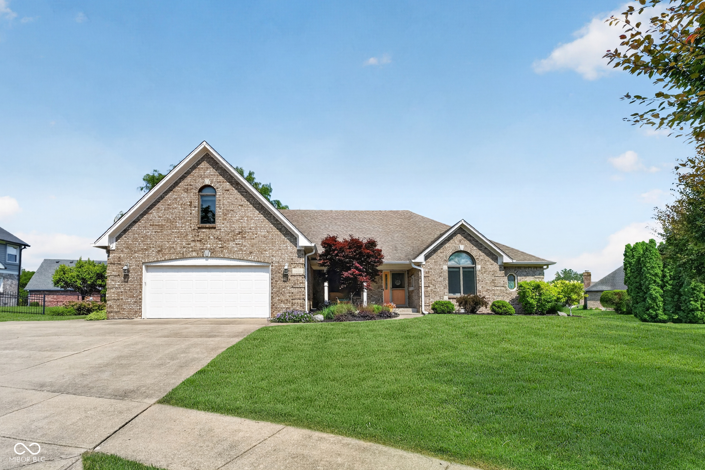 4121 Moss Ridge Lane Indianapolis, IN 46237 - Photo 3 of 45