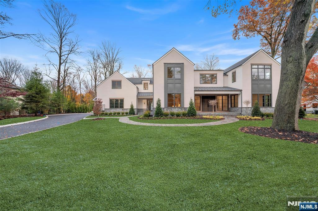 44 Orchard Road Demarest, NJ 07627 - Photo 3 of 50