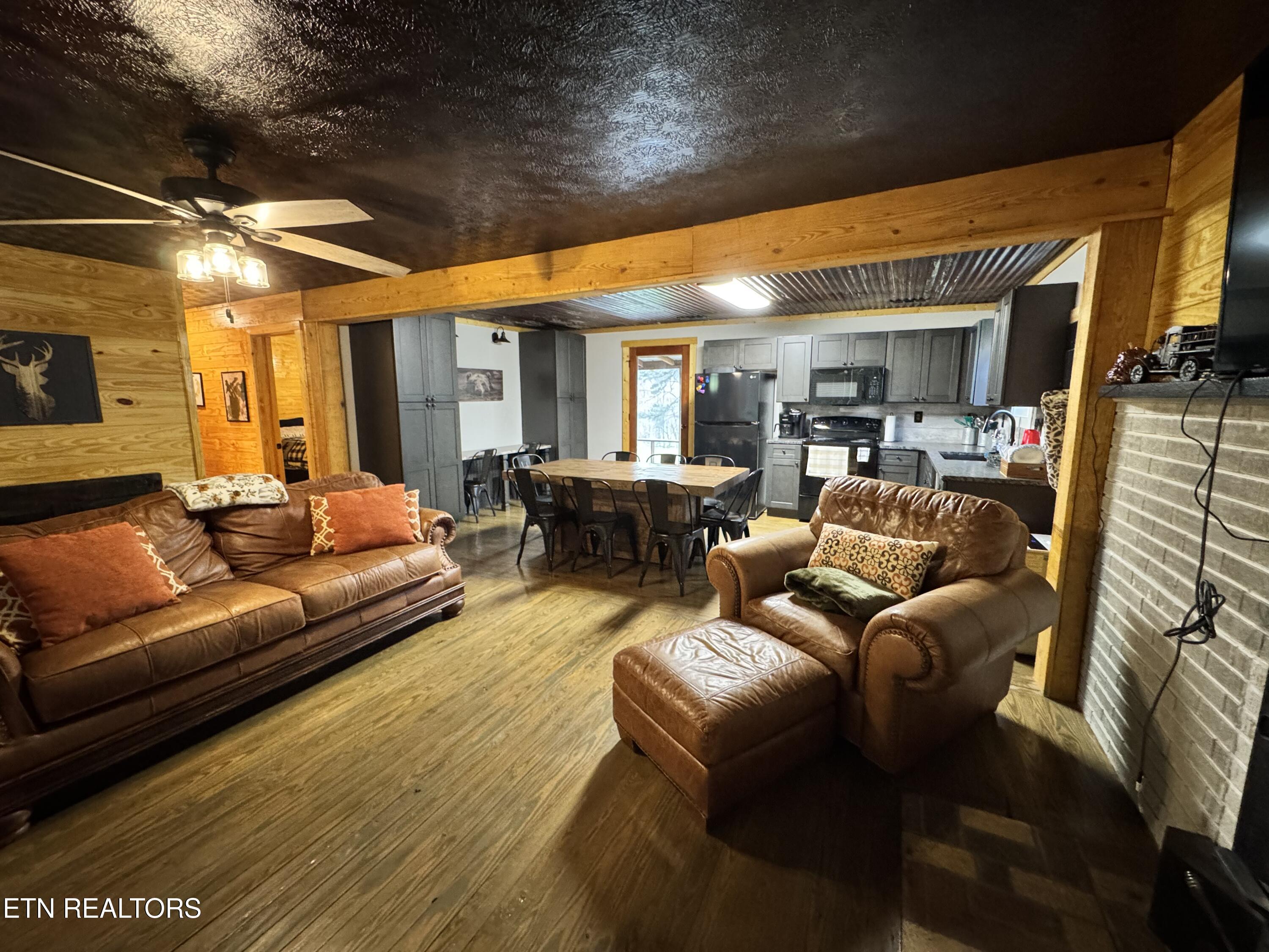 1176-1186 Shea Road Huntsville, TN 37756 - Photo 11 of 60 IMG_3171