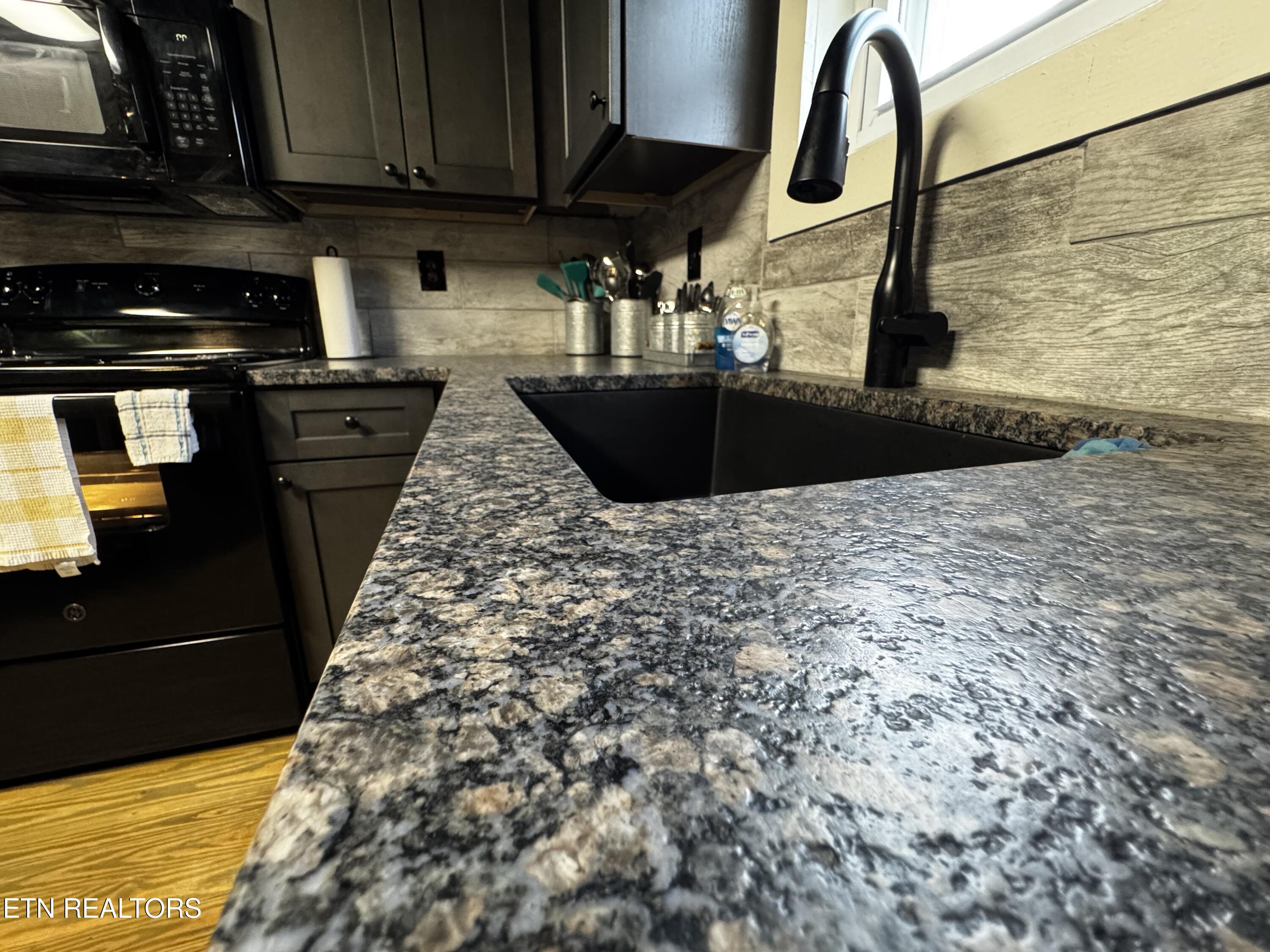 1176-1186 Shea Road Huntsville, TN 37756 - Photo 18 of 60 IMG_3183