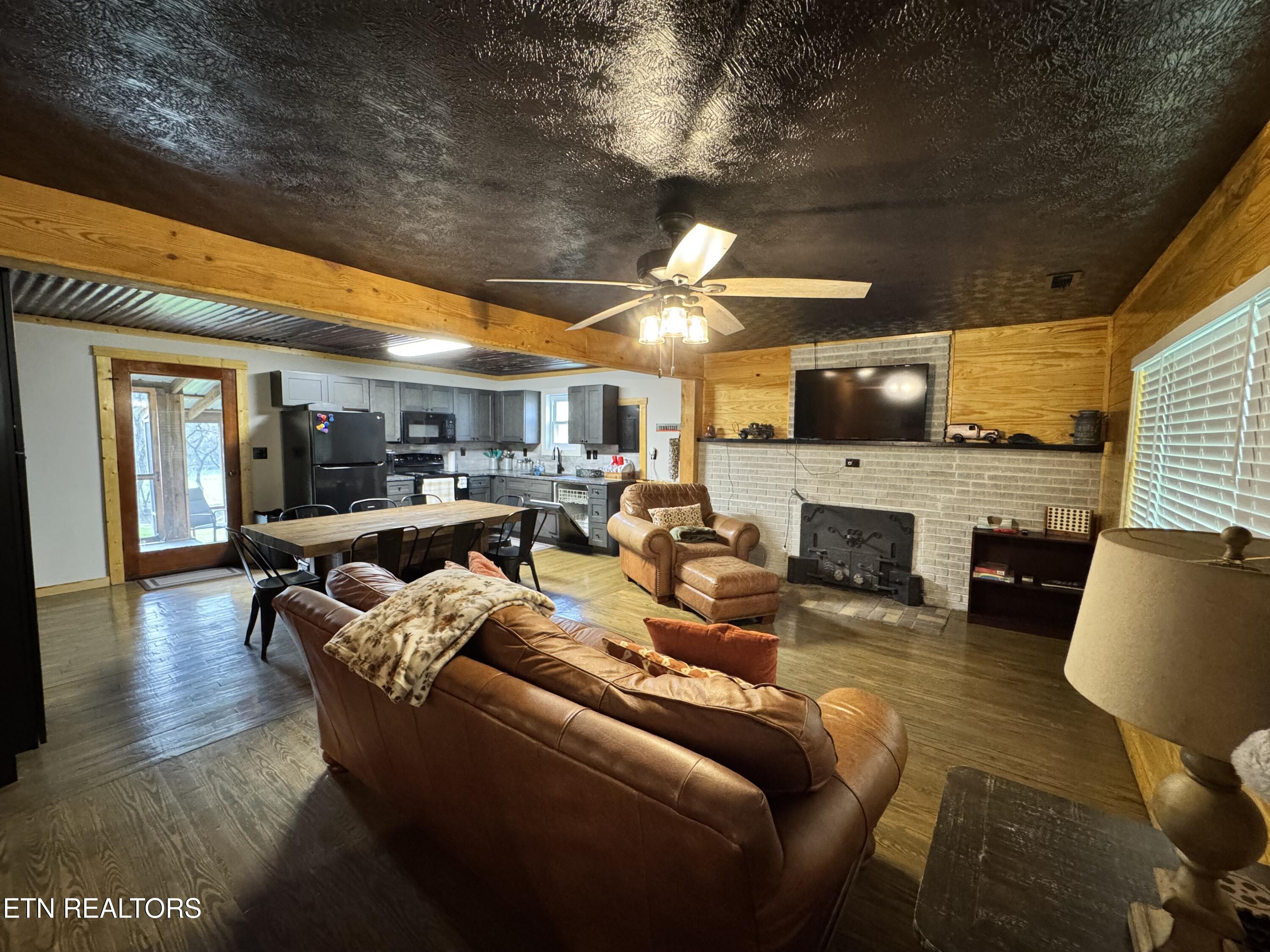 1176-1186 Shea Road Huntsville, TN 37756 - Photo 10 of 60 IMG_3170